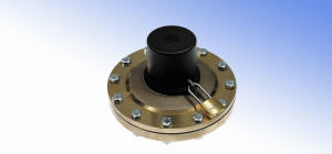 Pilot controlled pressure reducing valve