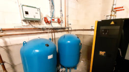 Spark suppression system for the textile industry