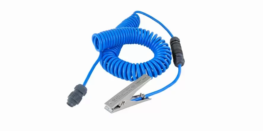 Ground clamp with spiral cable
